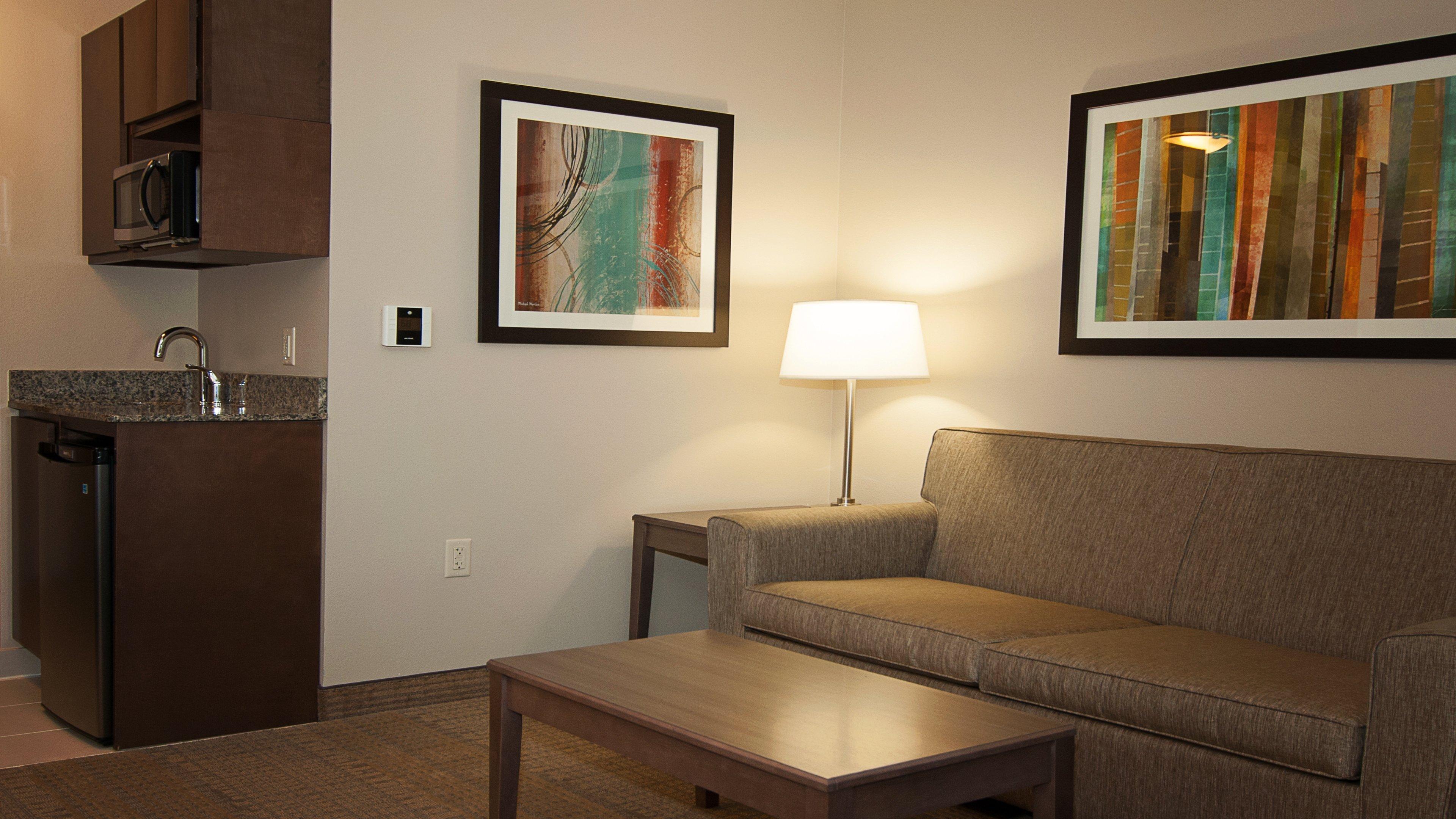 Holiday Inn Express Hotel & Suites Wichita Northeast By Ihg Buitenkant foto