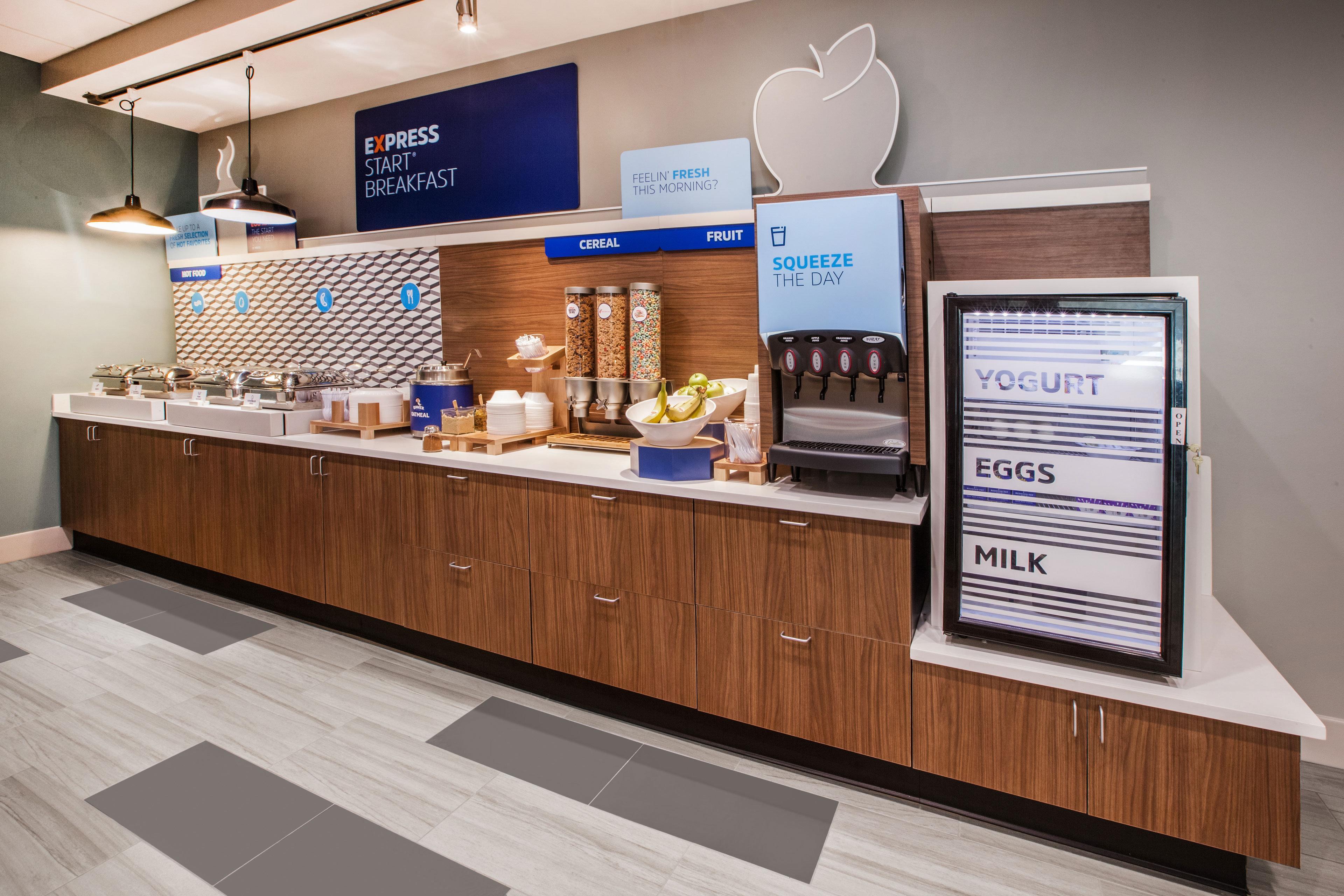 Holiday Inn Express Hotel & Suites Wichita Northeast By Ihg Buitenkant foto