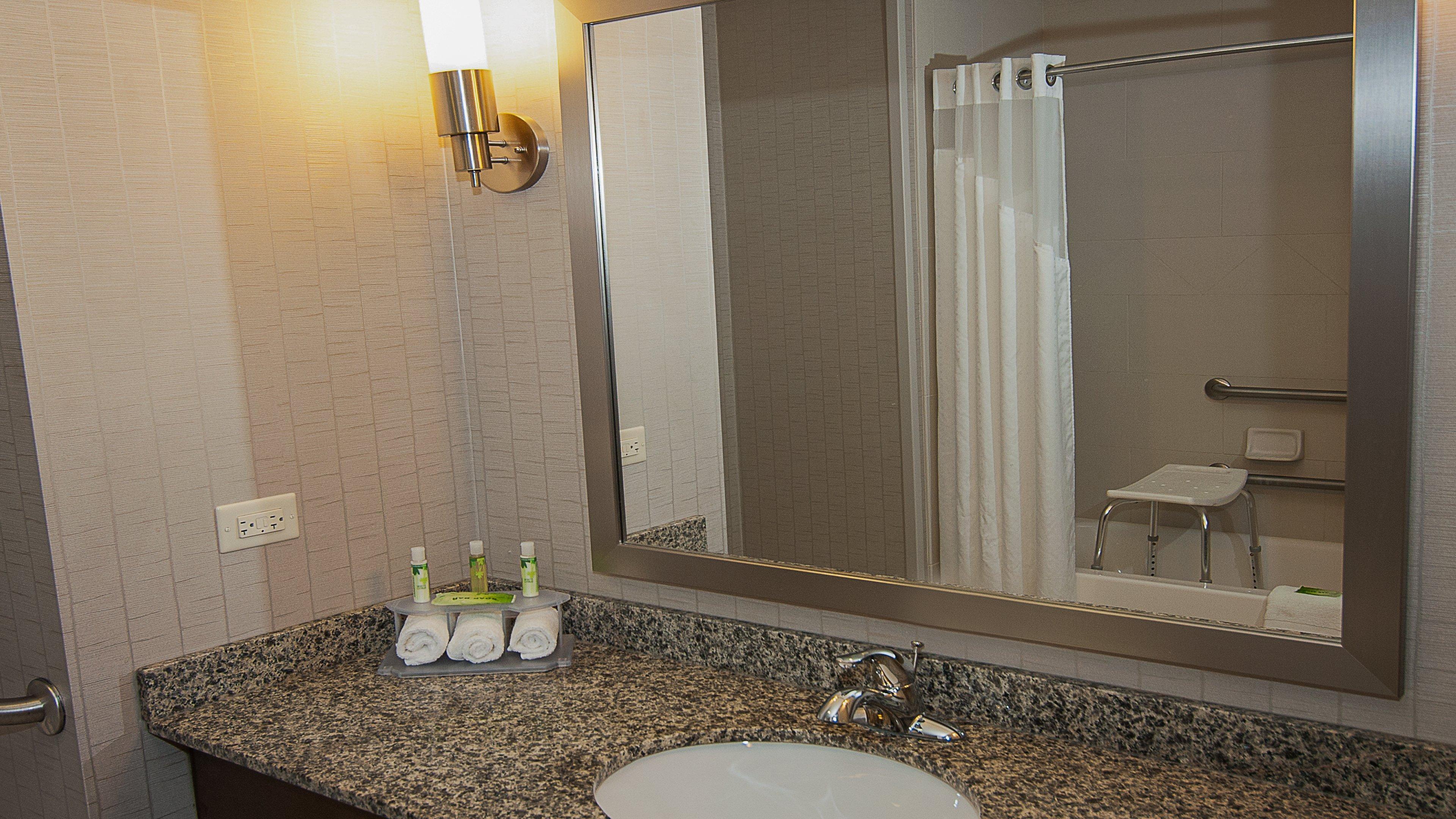 Holiday Inn Express Hotel & Suites Wichita Northeast By Ihg Buitenkant foto