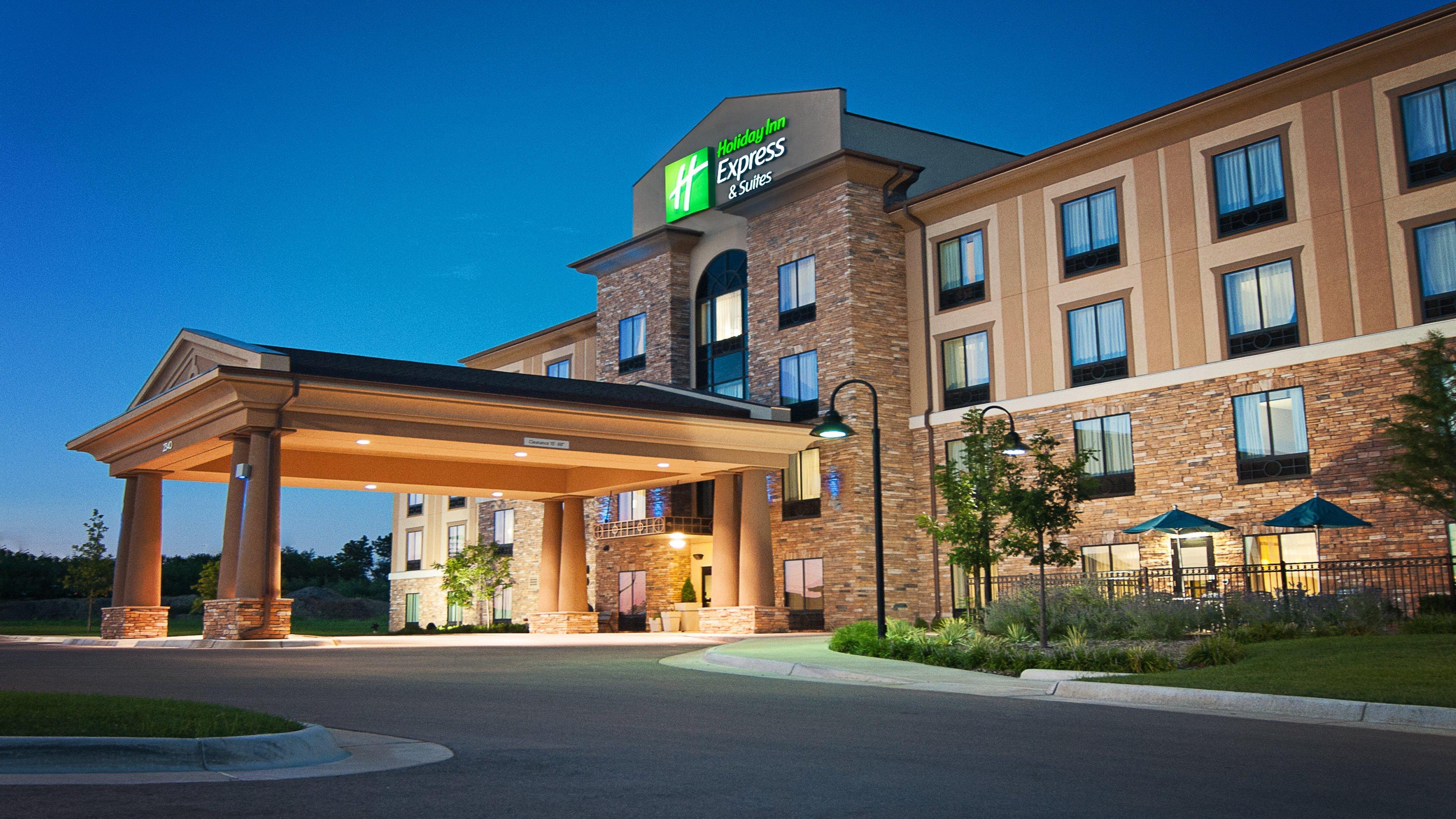 Holiday Inn Express Hotel & Suites Wichita Northeast By Ihg Buitenkant foto