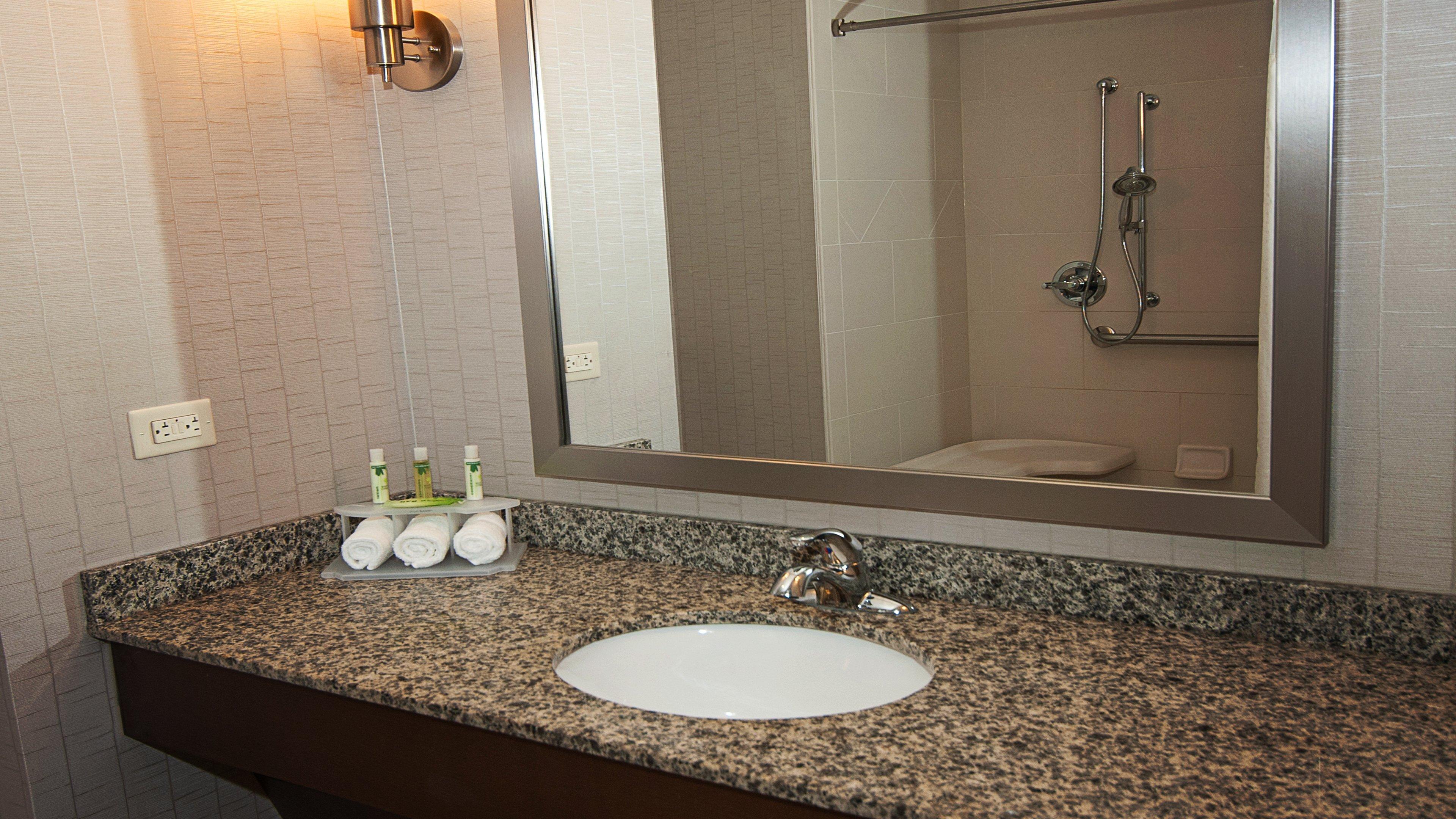 Holiday Inn Express Hotel & Suites Wichita Northeast By Ihg Buitenkant foto